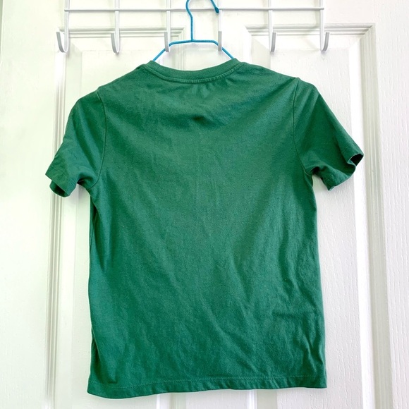 SOLD Mickey Mouse Christmas t shirt green graphic tee Disneyland vacation kids - Picture 5 of 5